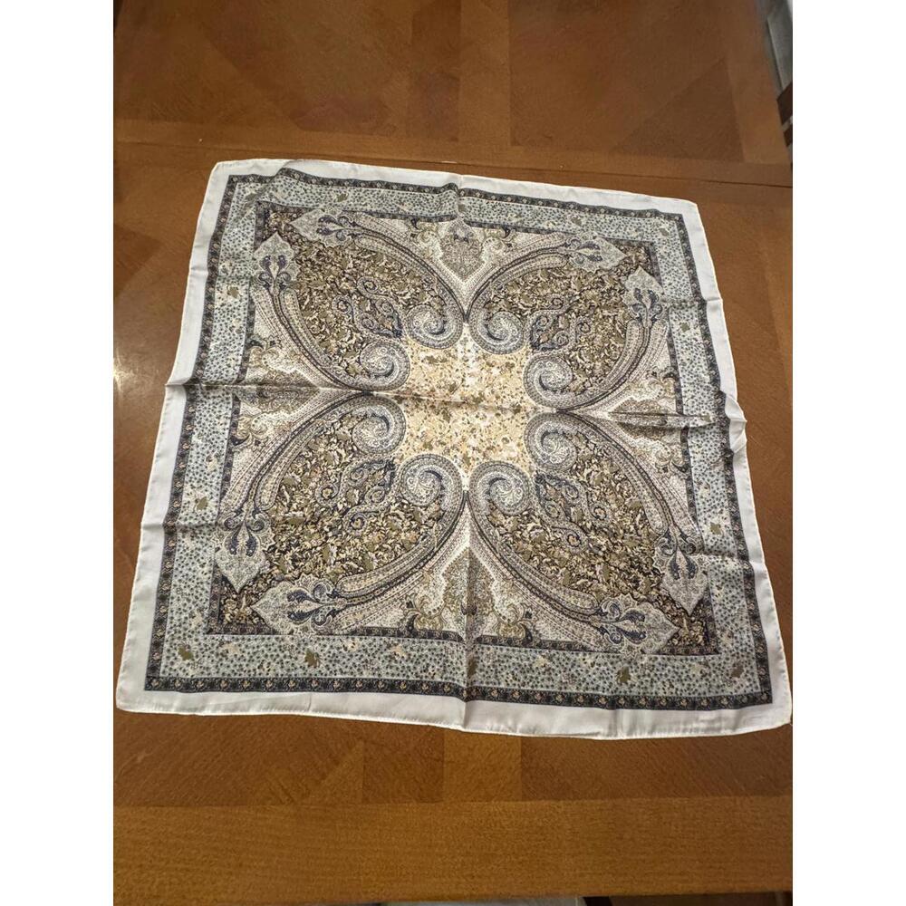 Elegant Paisley Pattern Square Scarf 121 - Picture 2 of 5